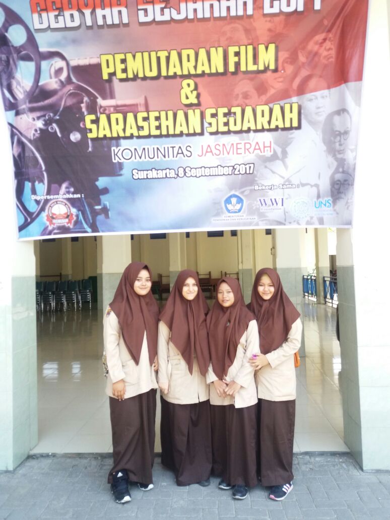 Sma Islam Diponegoro Nonton The Last Sunan And Jejak Revolusi Di Solo