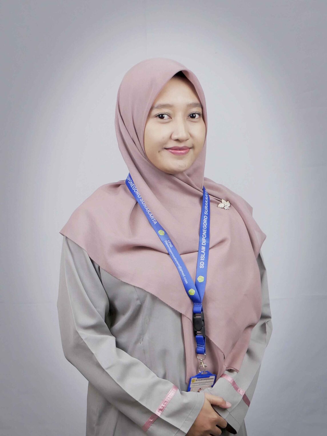 Aprilla Dwi Crismonaf, S.Pd